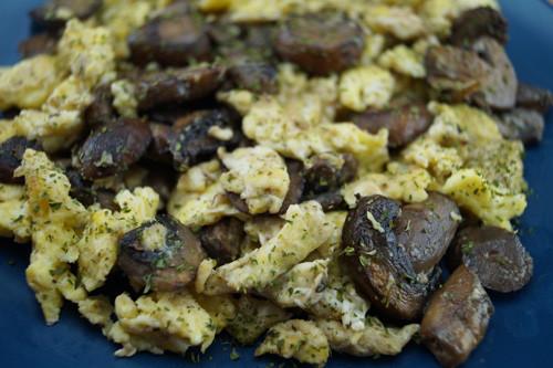 Quick & Easy Scrambled Eggs with Mushrooms Skillit Cooking